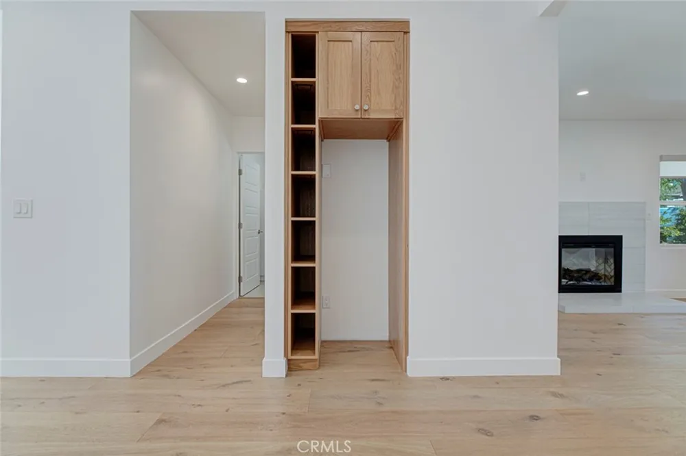 641 E Grinnell Burbank, CA 91501