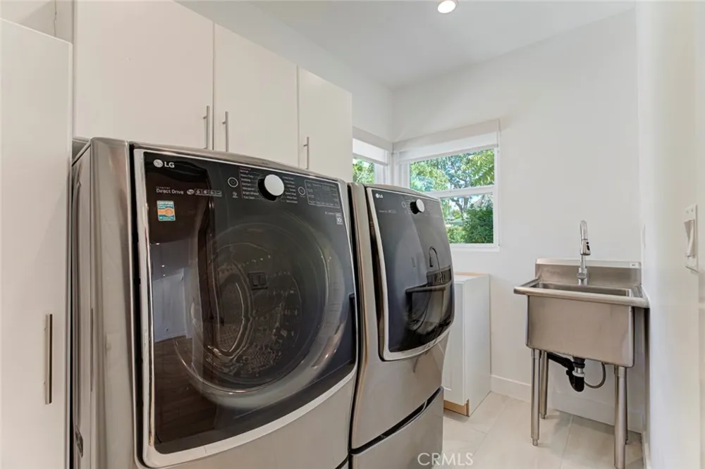 641 E Grinnell Burbank, CA 91501