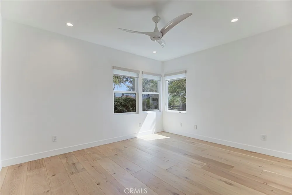 641 E Grinnell Burbank, CA 91501