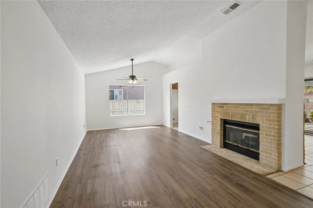 2320 W Sunrise Drive Rialto, CA 92377