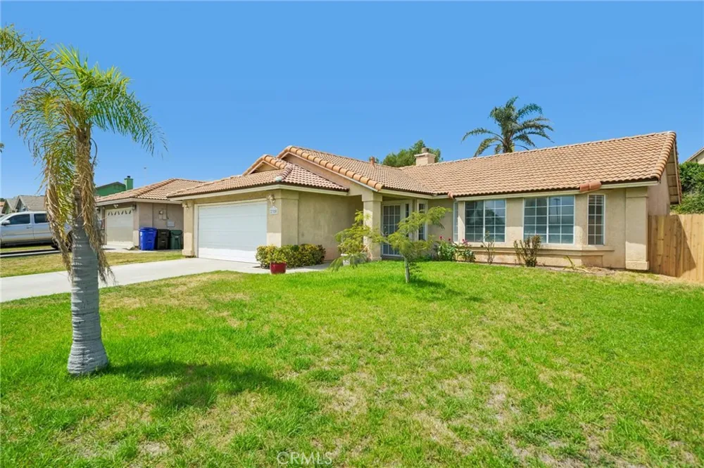 2320 W Sunrise Drive Rialto, CA 92377