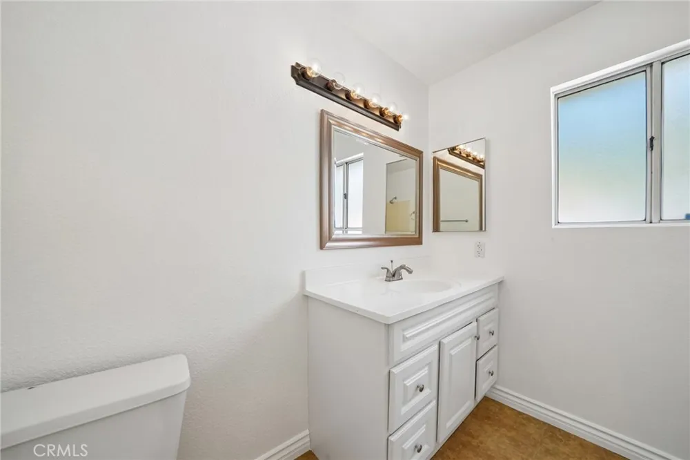 2320 W Sunrise Drive Rialto, CA 92377