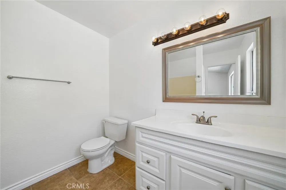 2320 W Sunrise Drive Rialto, CA 92377
