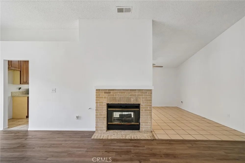 2320 W Sunrise Drive Rialto, CA 92377