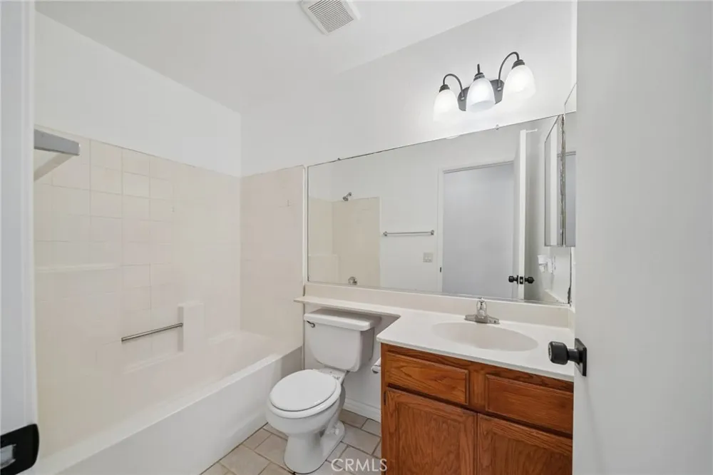 2320 W Sunrise Drive Rialto, CA 92377