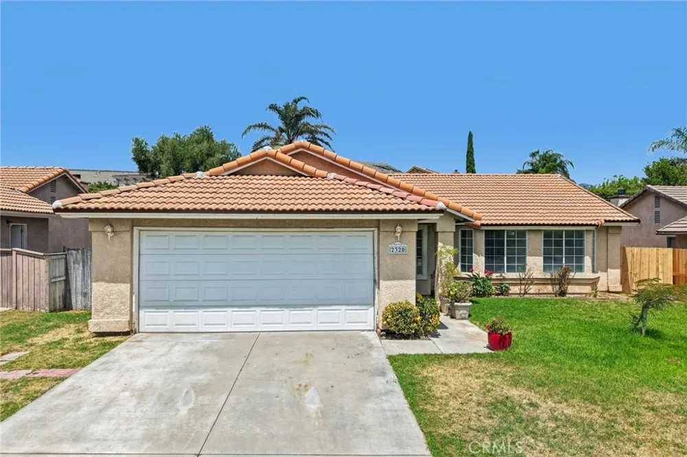2320 W Sunrise Drive Rialto, CA 92377