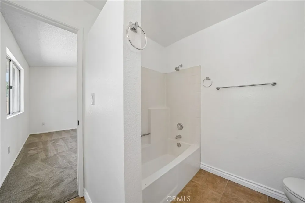 2320 W Sunrise Drive Rialto, CA 92377