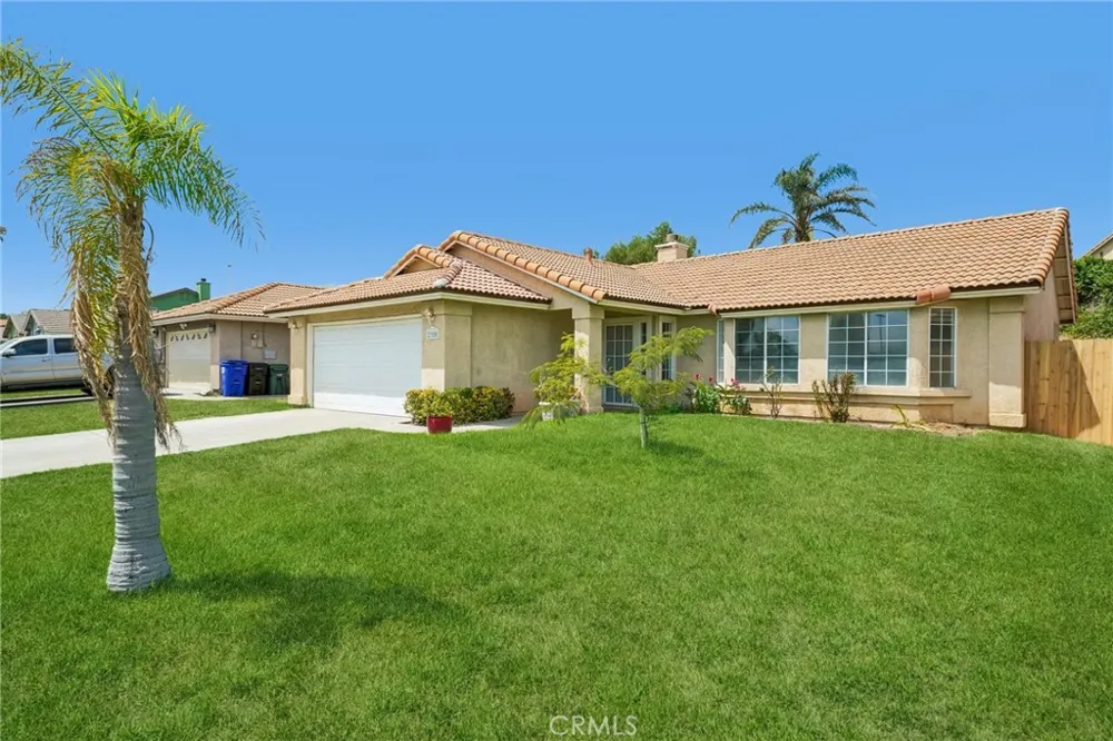 2320 W Sunrise Drive Rialto, CA 92377