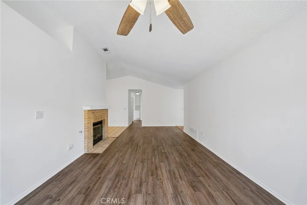 2320 W Sunrise Drive Rialto, CA 92377