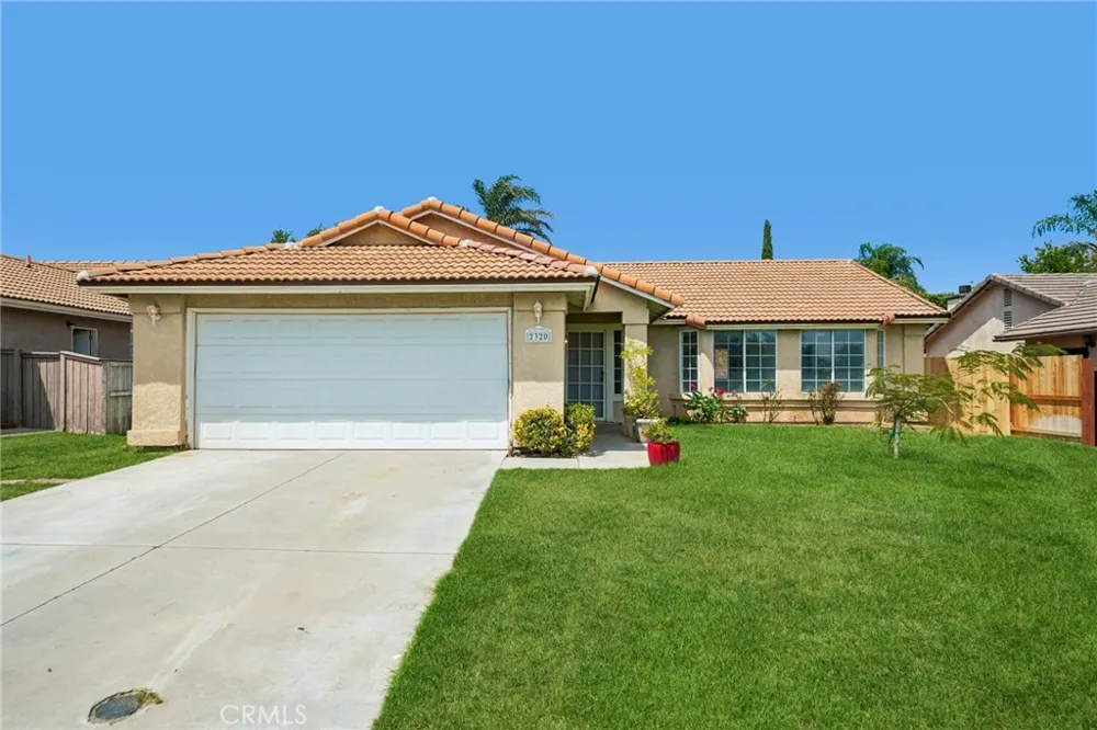 2320 W Sunrise Drive Rialto, CA 92377