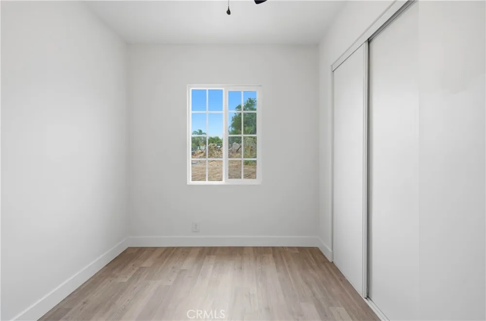 33405 Old State Hemet, CA 92545
