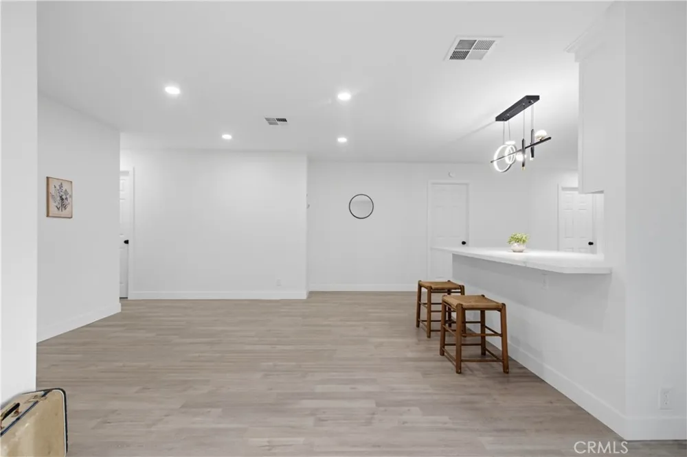 33405 Old State Hemet, CA 92545