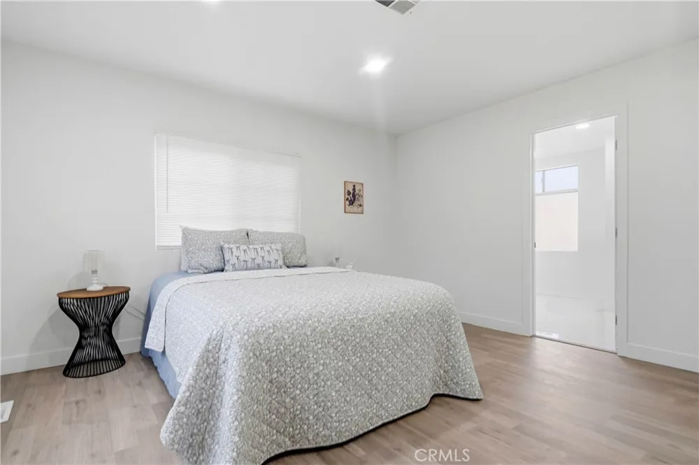 33405 Old State Hemet, CA 92545