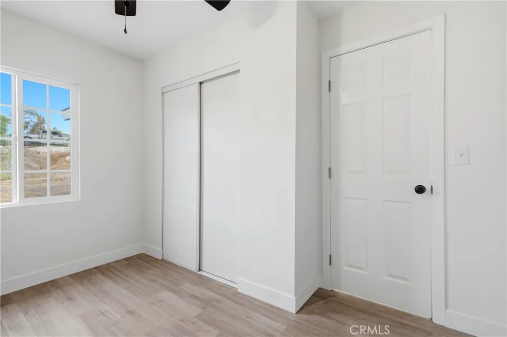 33405 Old State Hemet, CA 92545