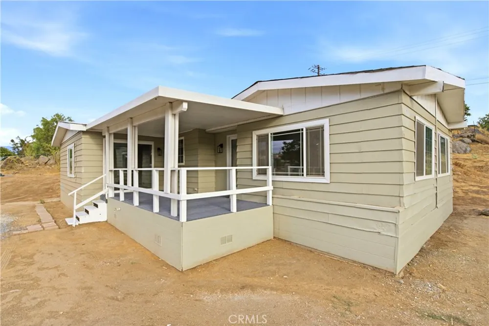 33405 Old State Hemet, CA 92545