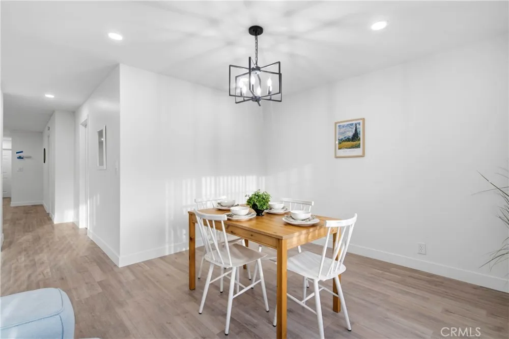 33405 Old State Hemet, CA 92545
