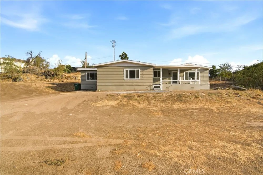 33405 Old State Hemet, CA 92545