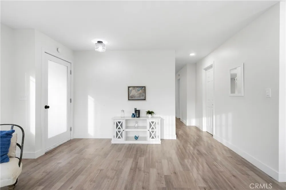 33405 Old State Hemet, CA 92545