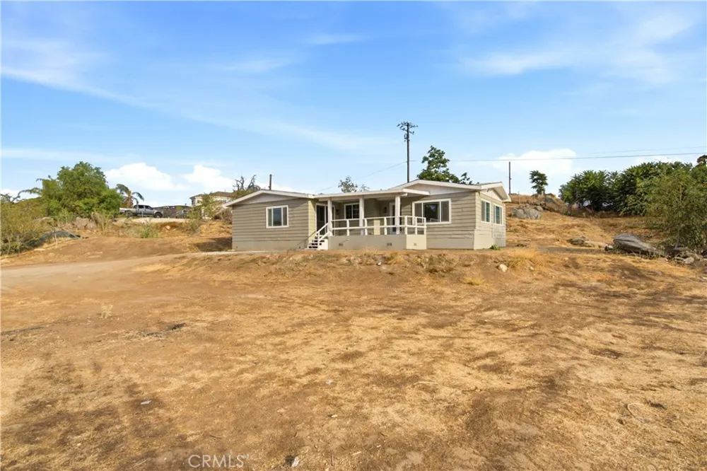 33405 Old State Hemet, CA 92545