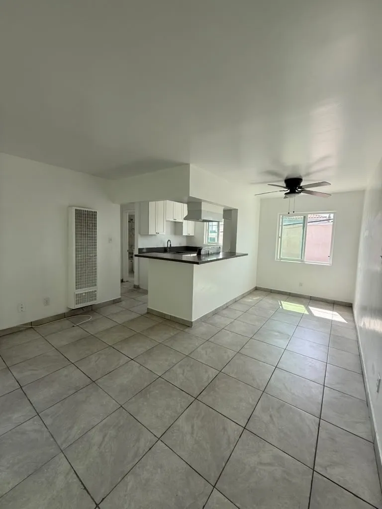 12217 223rd Street #4 Hawaiian Gardens, CA 90716