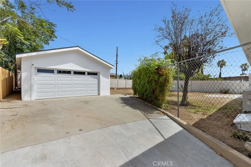 735 E Wilson Street Banning, CA 92220