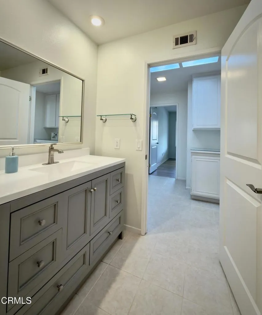 44006 Village 44 Camarillo, CA 93012