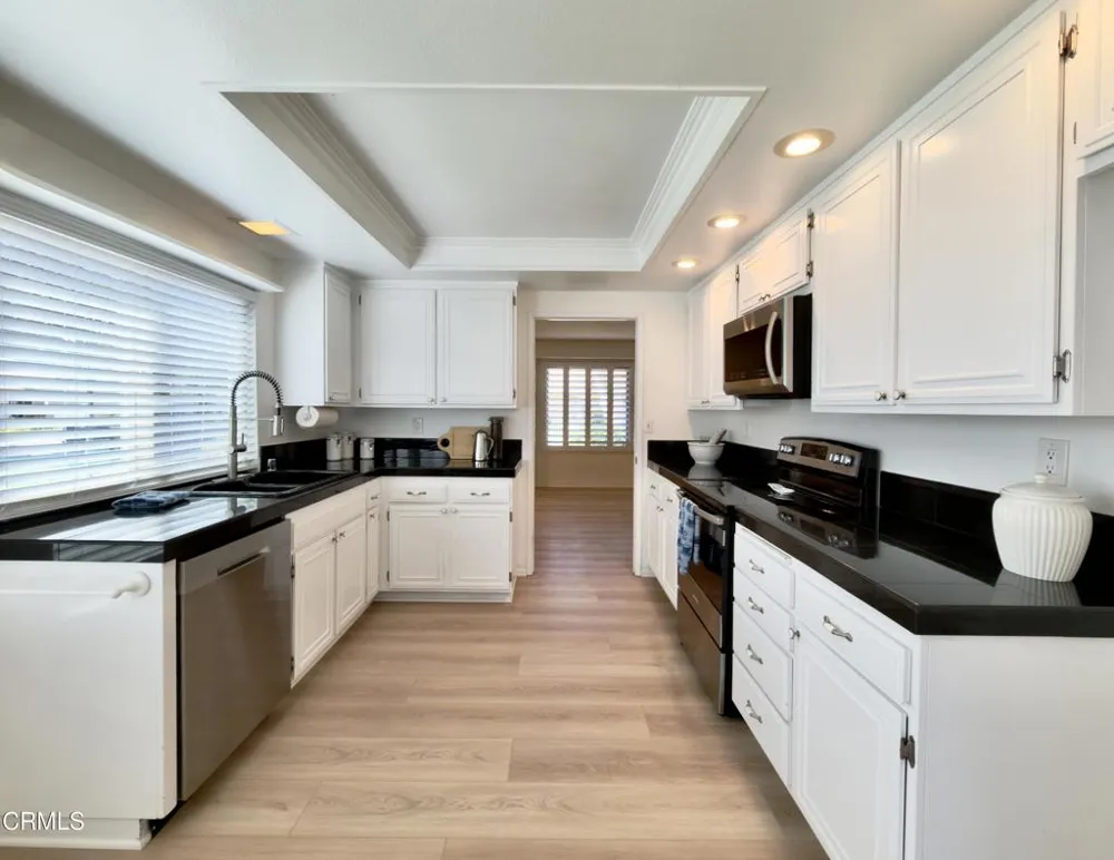 44006 Village 44 Camarillo, CA 93012
