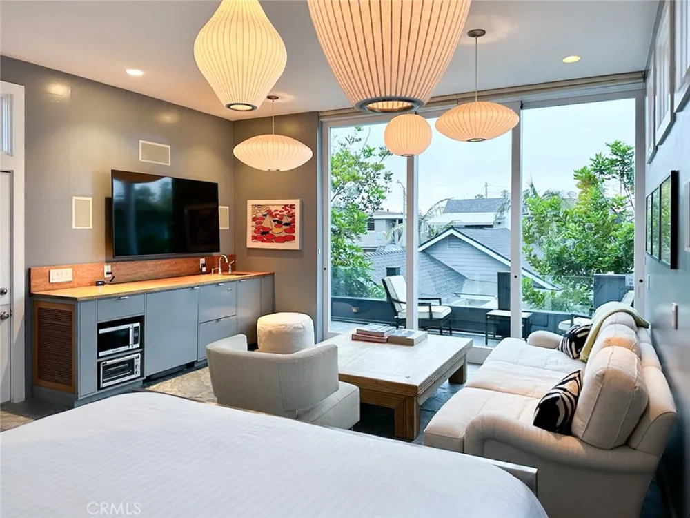 120 34th Street Newport Beach, CA 92663