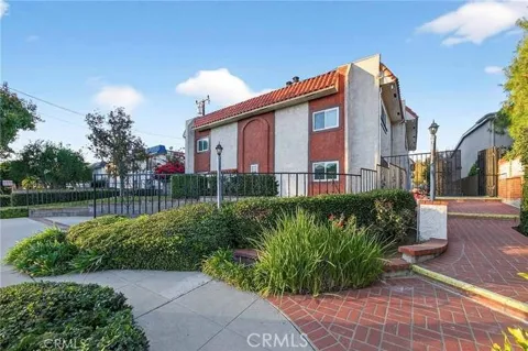 419 W Fairview Avenue #K