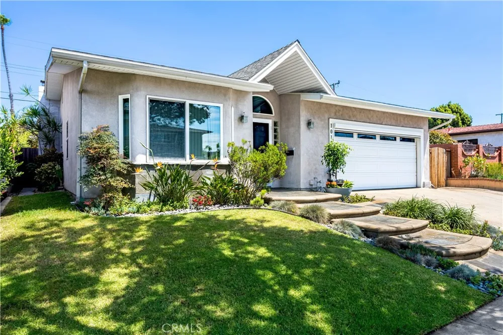 1015 Fathom Seal Beach, CA 90740