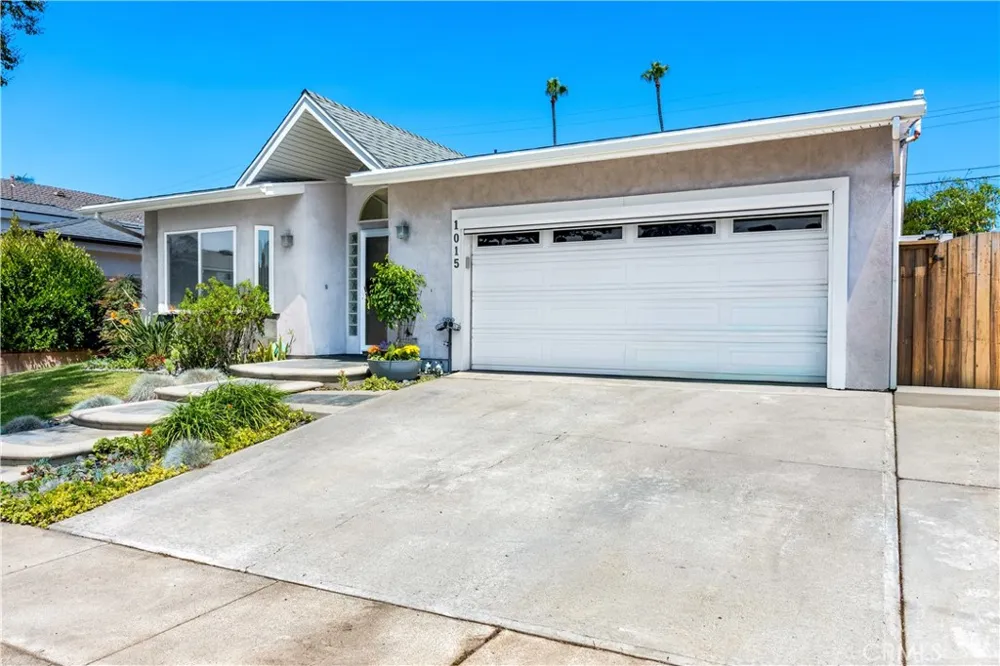 1015 Fathom Seal Beach, CA 90740