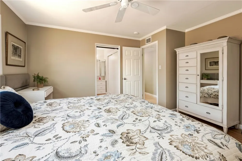 1015 Fathom Seal Beach, CA 90740