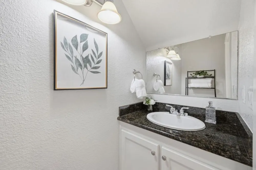 302 Creekside Village Drive Los Gatos, CA 95032