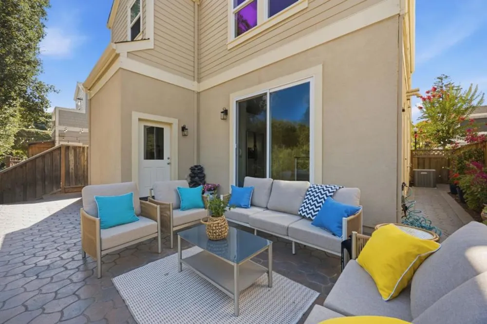 302 Creekside Village Drive Los Gatos, CA 95032