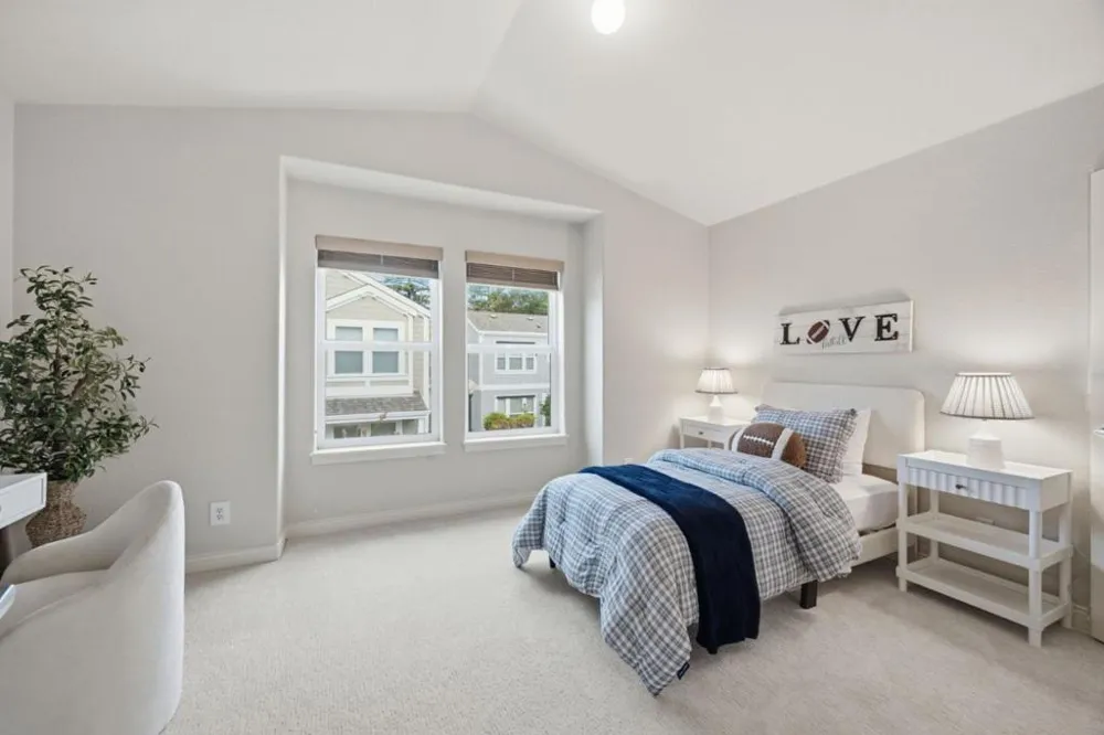 302 Creekside Village Drive Los Gatos, CA 95032