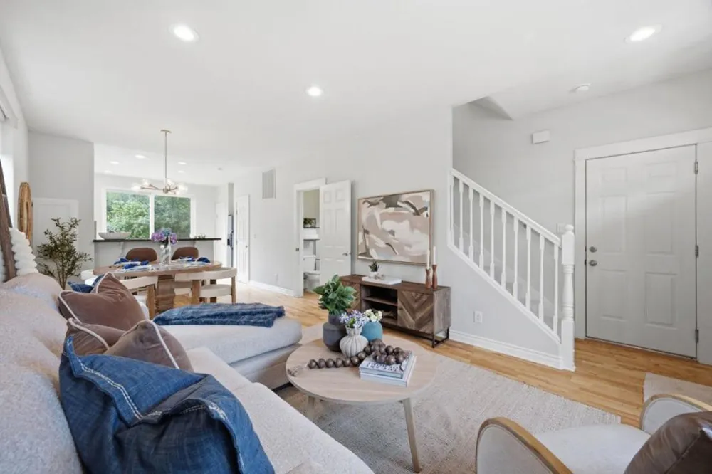 302 Creekside Village Drive Los Gatos, CA 95032