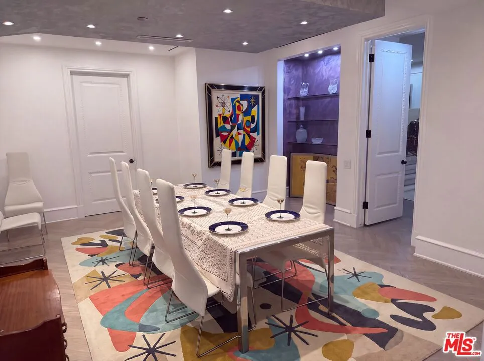 10375 Wilshire Boulevard #1B Los Angeles, CA 90024
