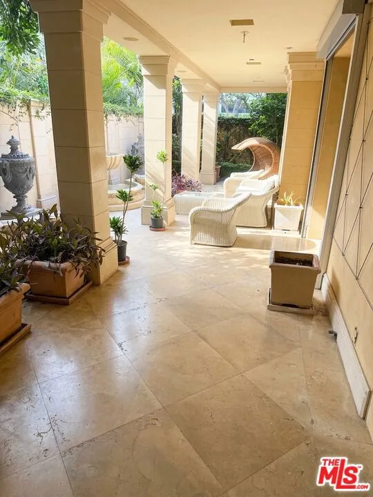 10375 Wilshire Boulevard #1B Los Angeles, CA 90024