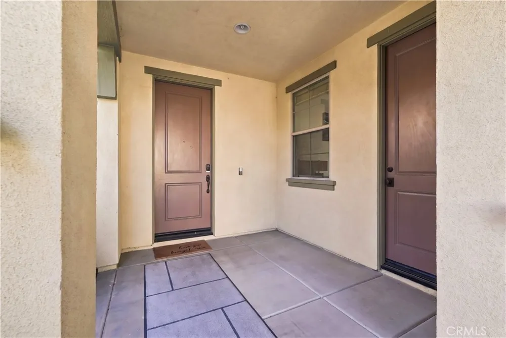 858 E Manresa Azusa, CA 91702