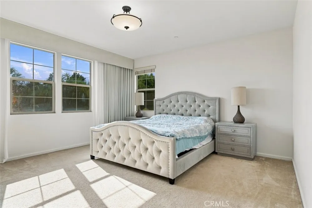 858 E Manresa Azusa, CA 91702