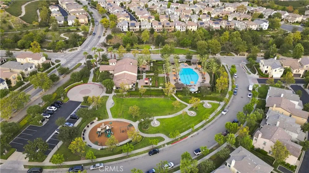 858 E Manresa Azusa, CA 91702