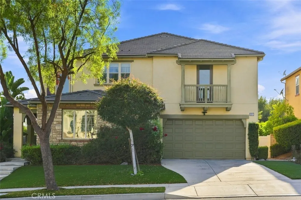 858 E Manresa Azusa, CA 91702