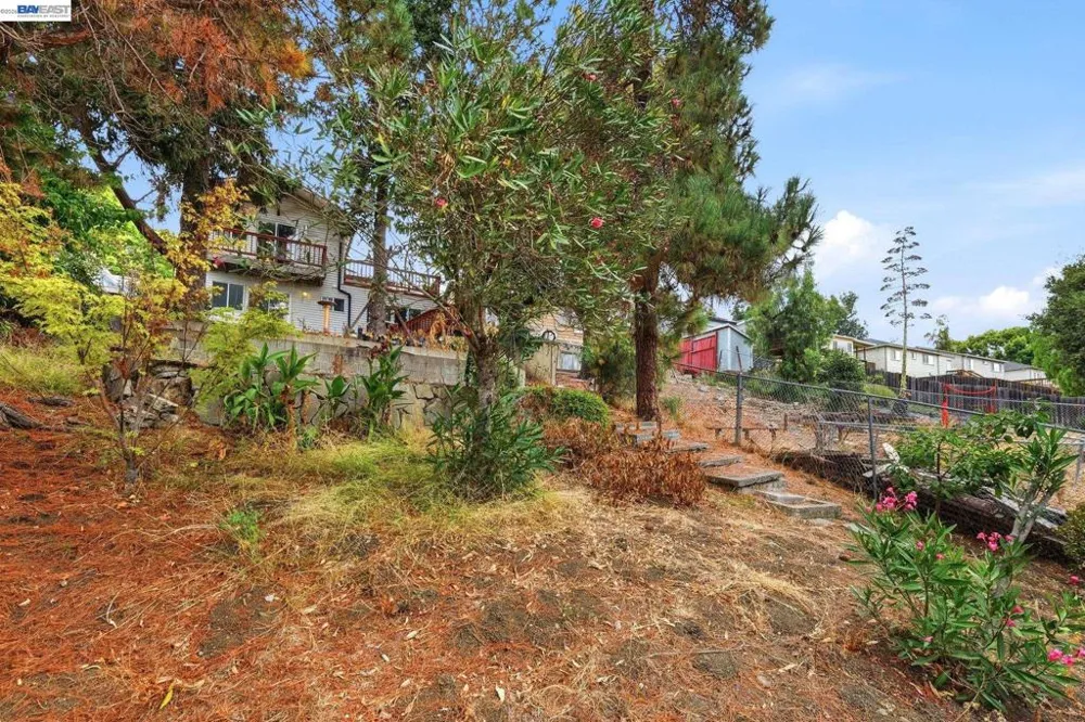 1210 Highland Blvd Hayward, CA 94542