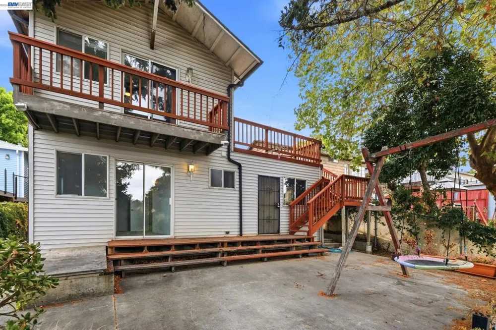 1210 Highland Blvd Hayward, CA 94542