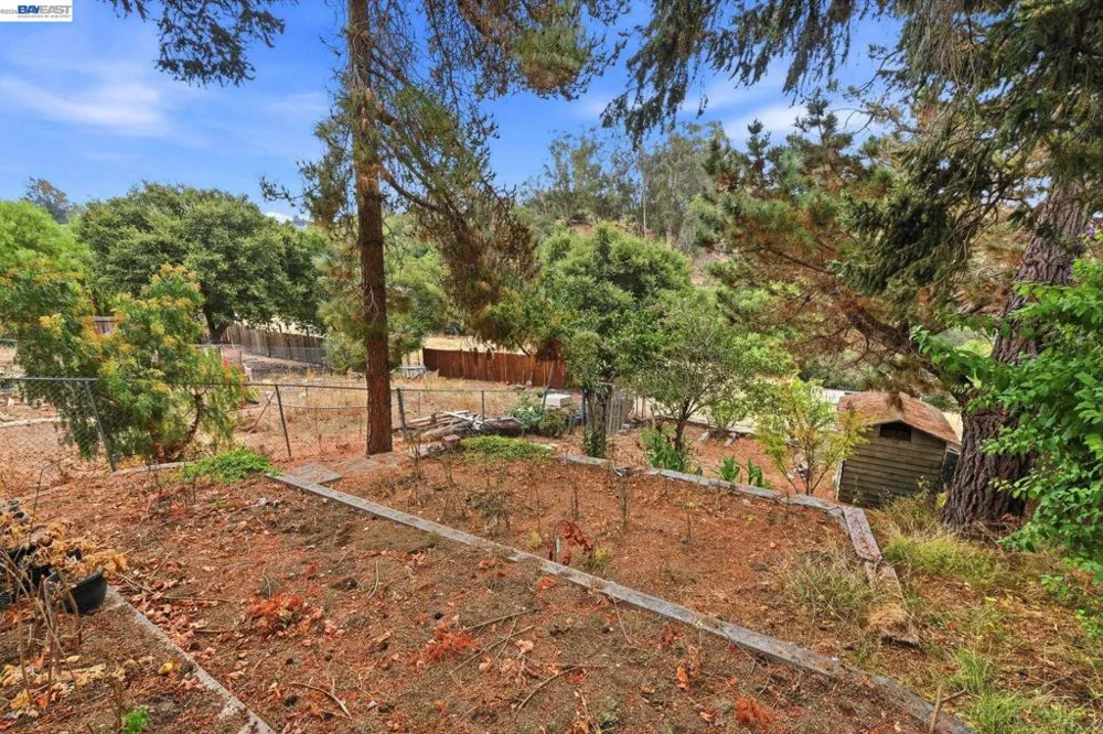1210 Highland Blvd Hayward, CA 94542