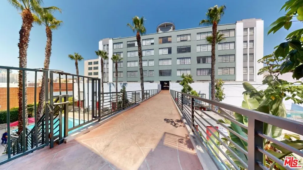 420 S San Pedro Street #421 Los Angeles, CA 90013