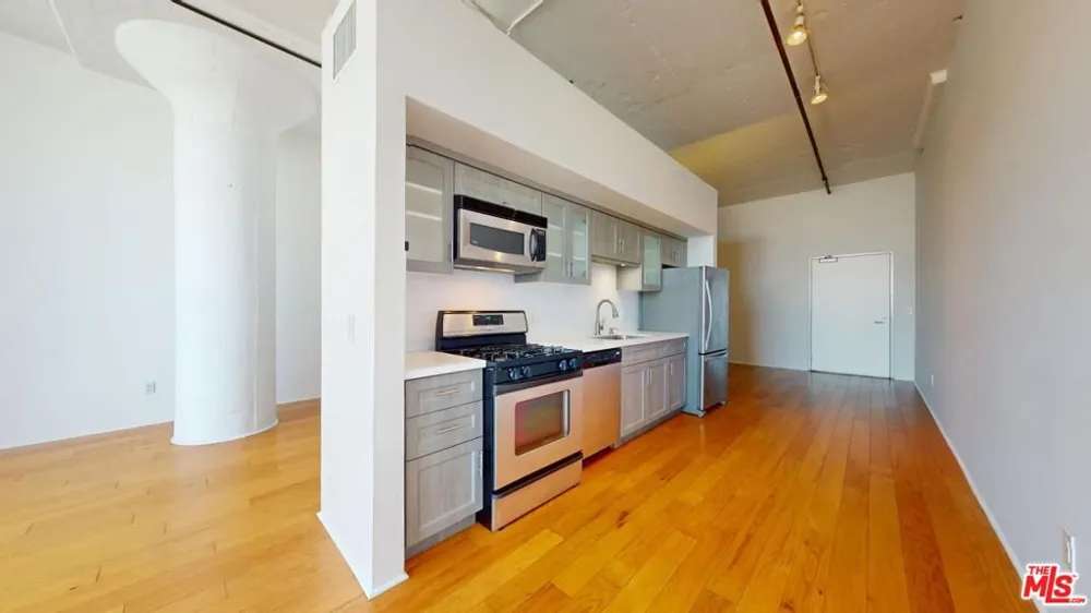 420 S San Pedro Street #421 Los Angeles, CA 90013