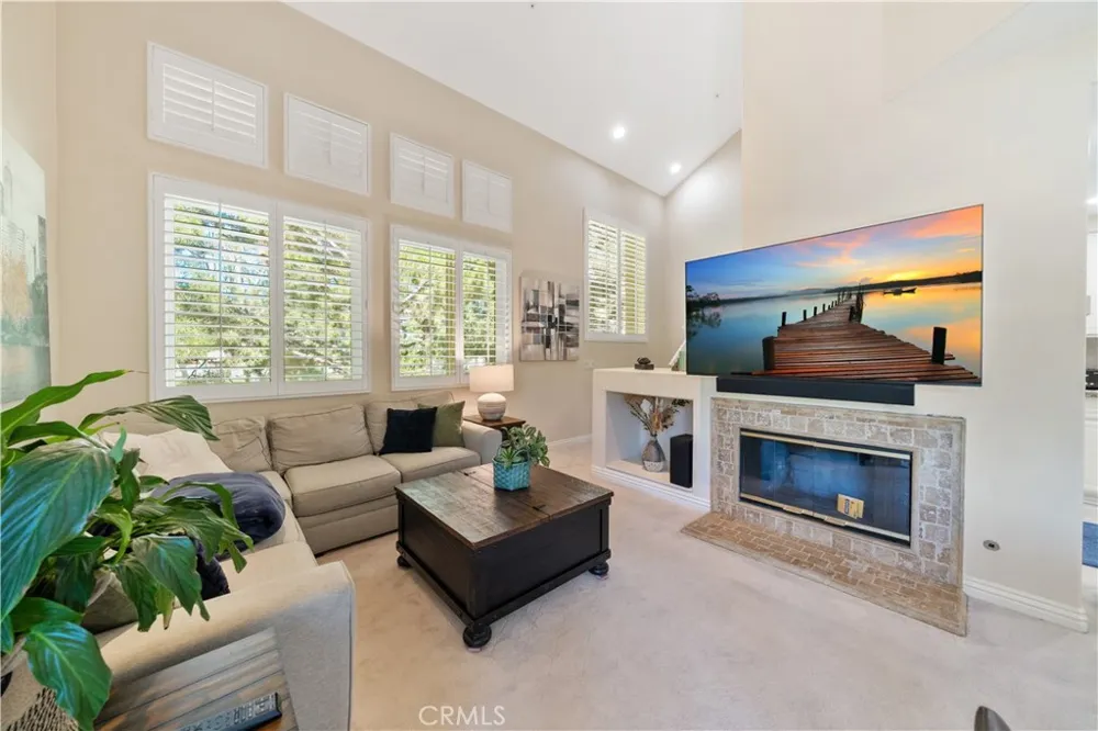 2645 Dietrich Tustin, CA 92782