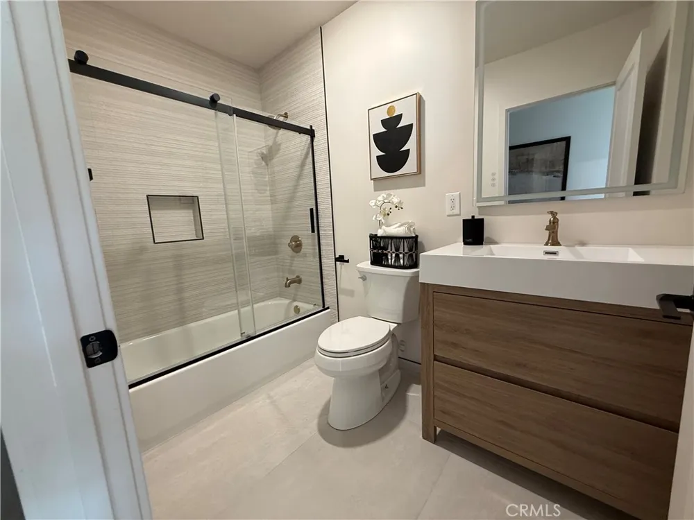 605 W Gaillard Street Glendora, CA 91740