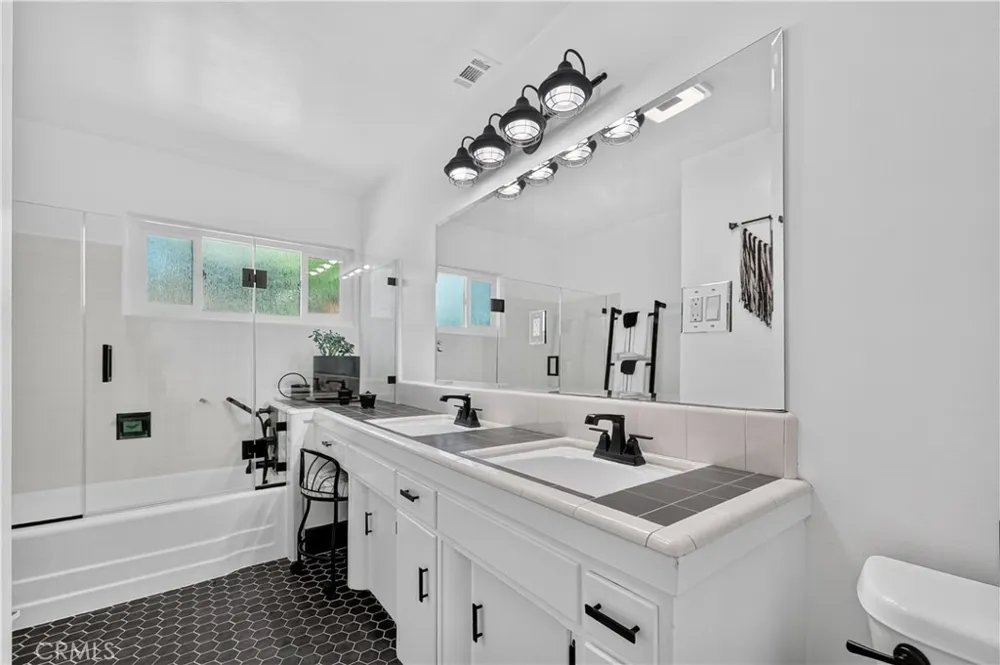 1102 Randall Avenue La Habra, CA 90631